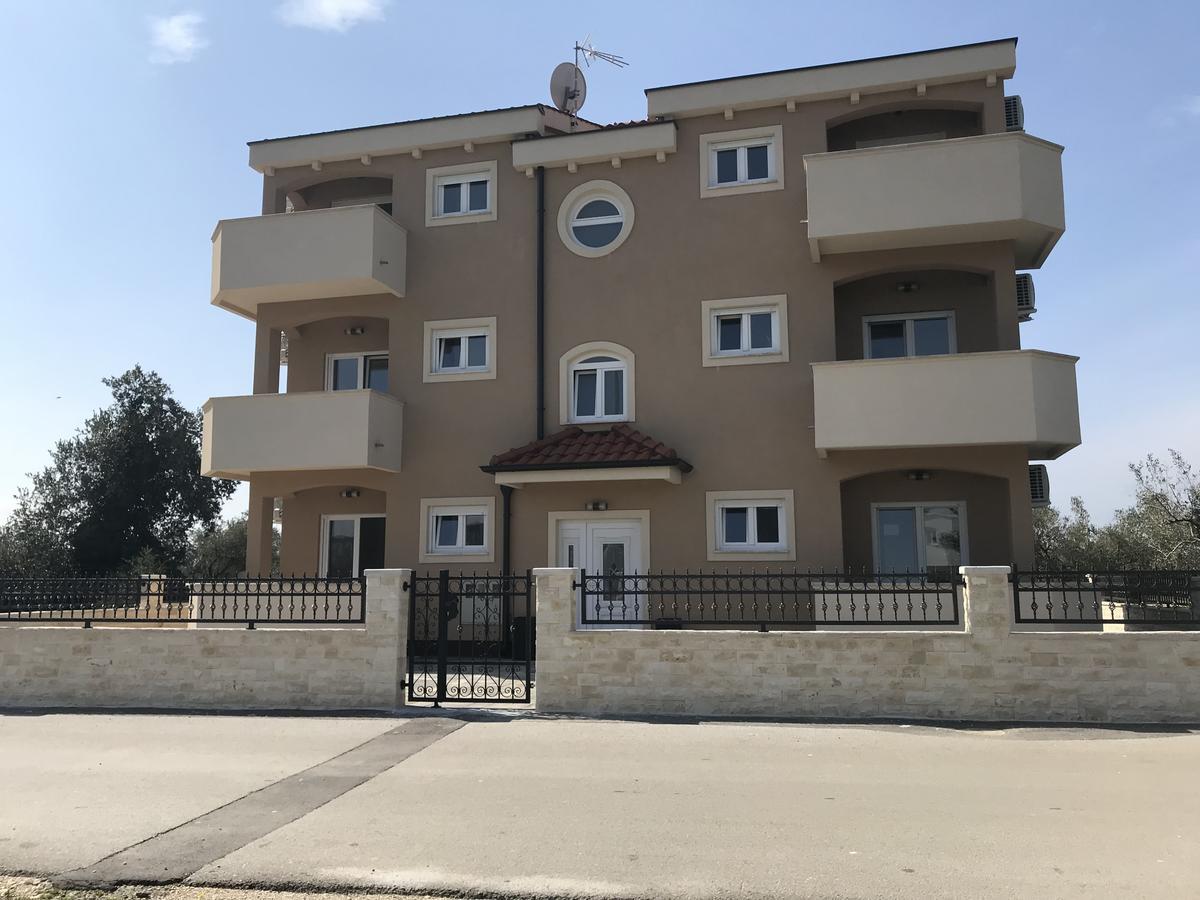 Luxury Apartments Bralic Bibinje Buitenkant foto